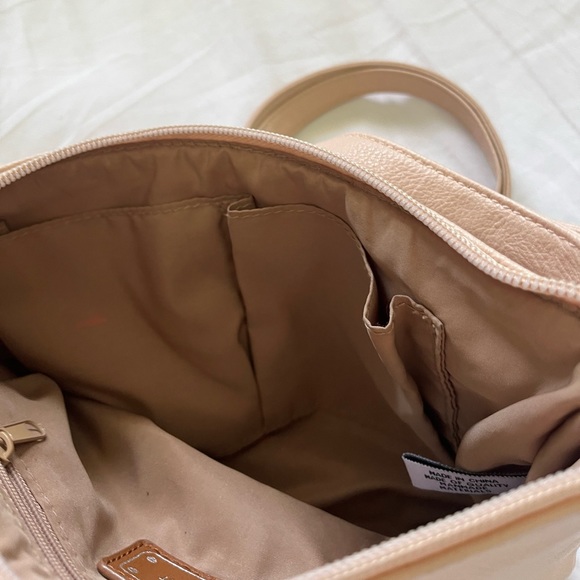 Nine West crossbody purse with outside pockets - Picture 5 of 8